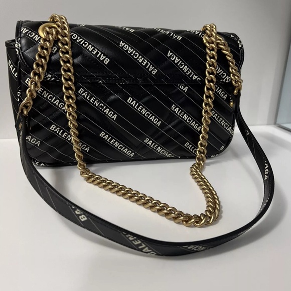 Gucci - Picture 3 of 7